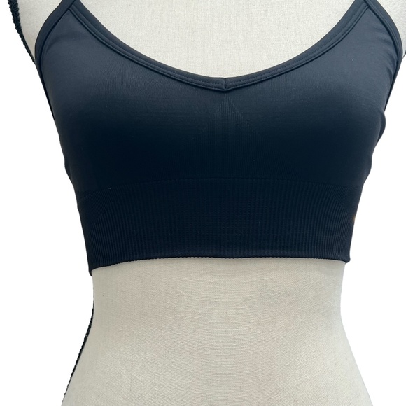 LULULEMON BLACK EBB TO STREET BRA - Picture 5 of 16